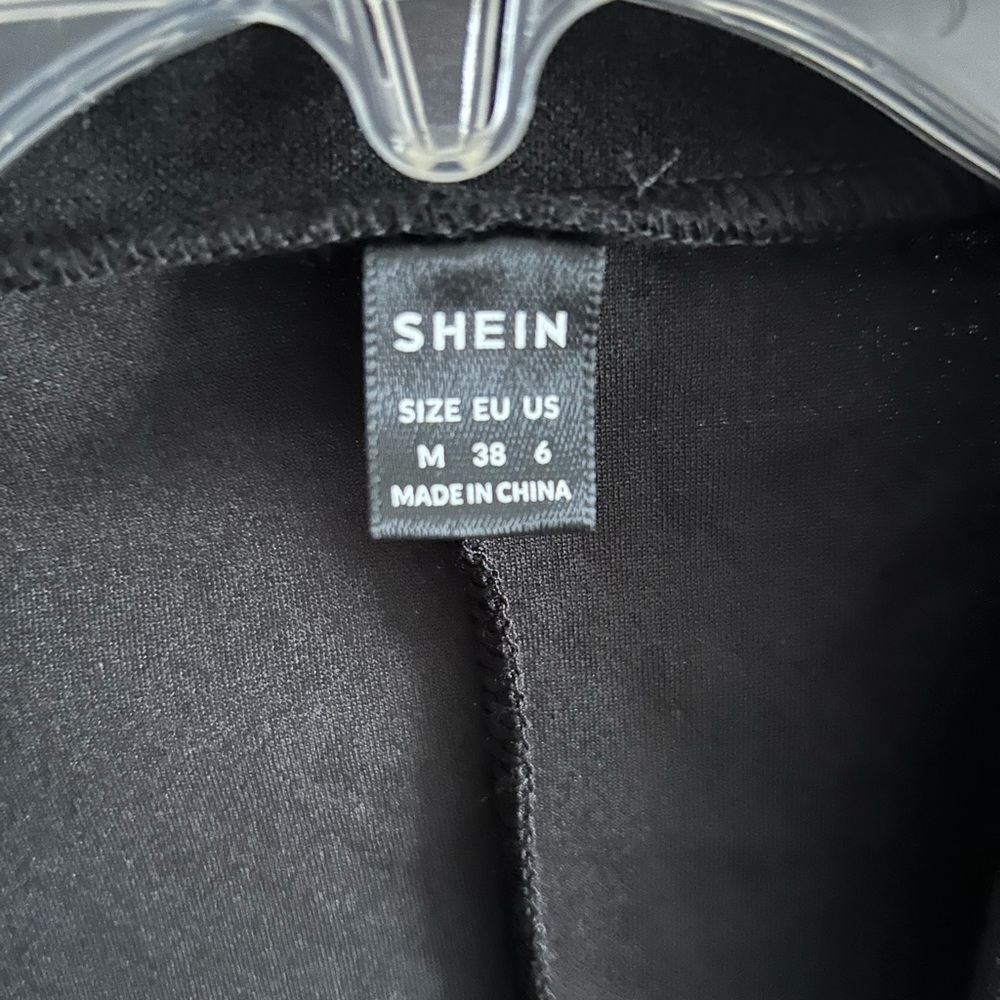 Blazer - Picture 6 of 7